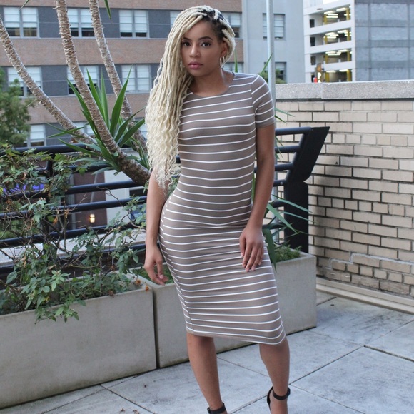 Basic Cap Sleeve Midi - Picture 2 of 2